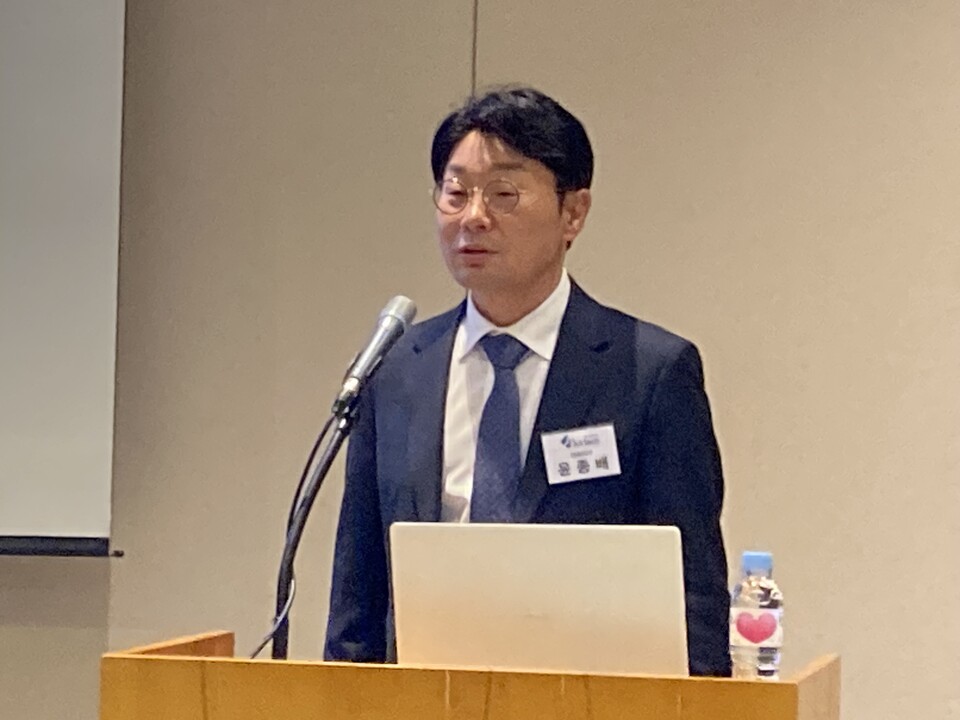 윤종배 에이에스텍 대표이사가 13일 서울 여의도에 있는 63스퀘어서 기업공개(IPO)를 앞두고 기업설명회에 나서 발언하고 있다. 사진=한경석 기자