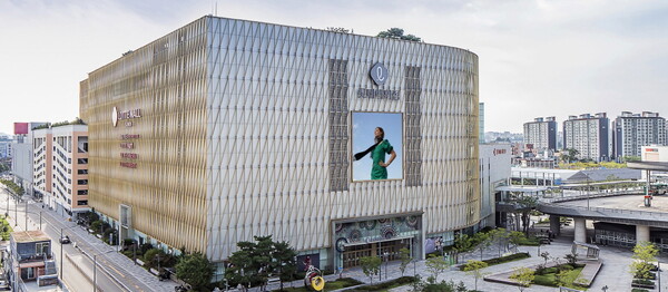 롯데백화점 수원점 전경. 사진=롯데백화점.