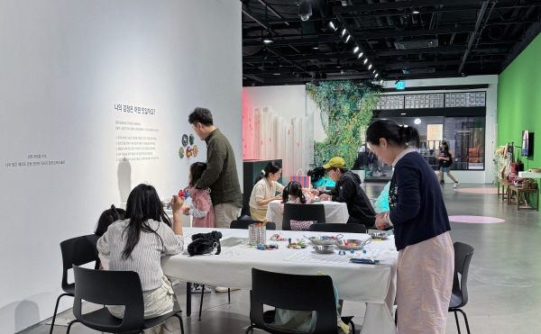 대구신세계백화점의 가정의달 전시. 사진=신세계백화점