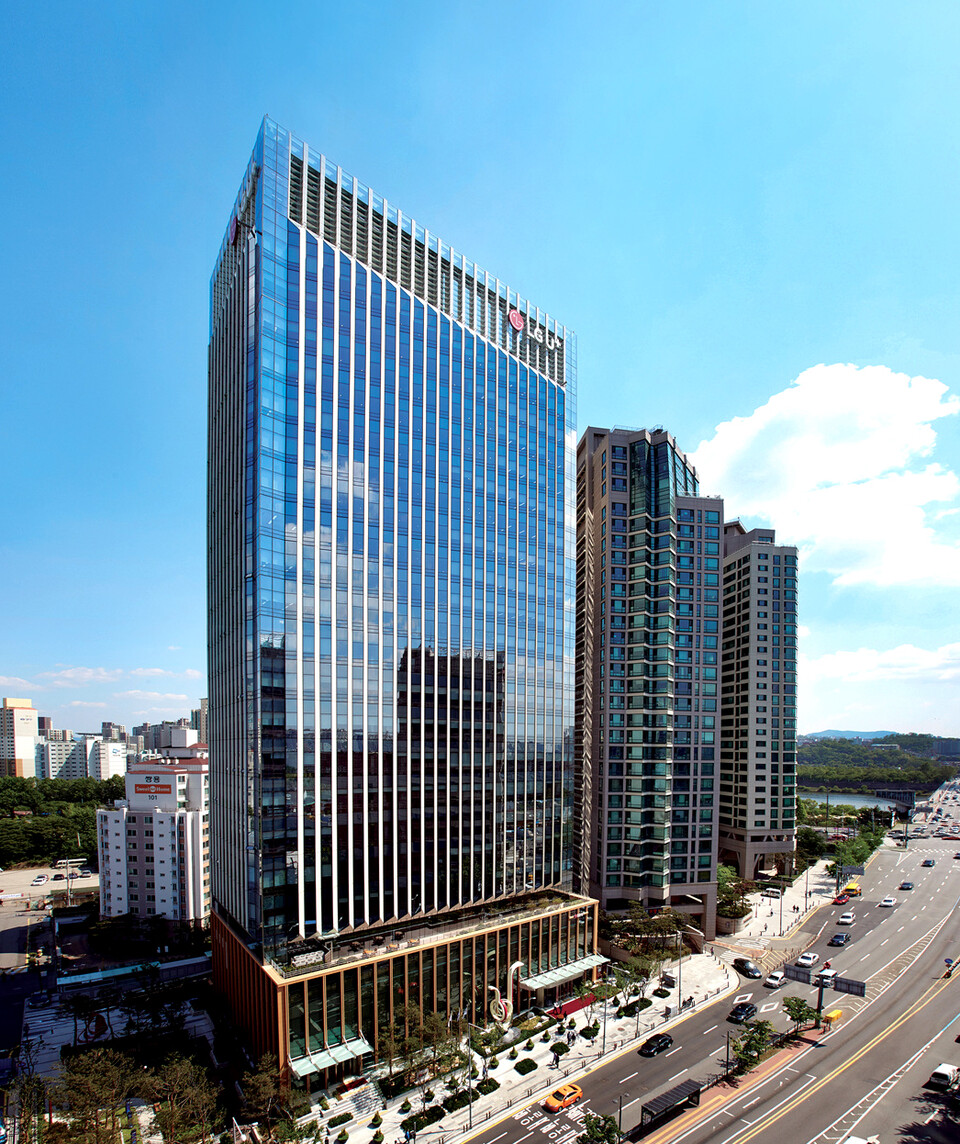 LG유플러스 용산사옥 전경. 사진=LG유플러스