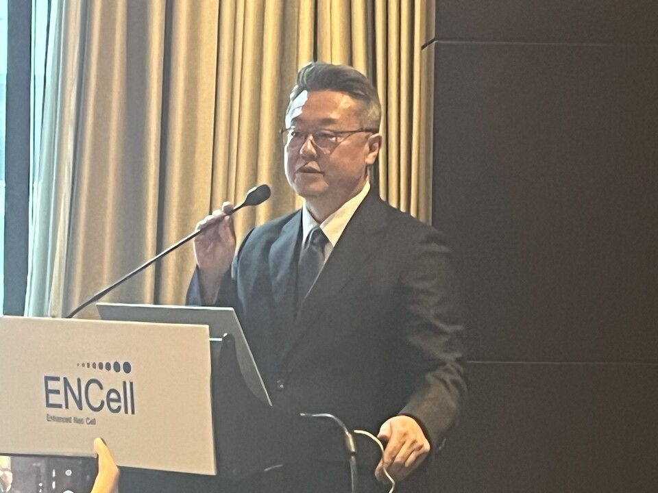 장종욱 이엔셀 대표이사가 6일 서울 여의도 콘래드호텔에서 열린 IPO 기업설명회에서 회사를 소개하고 있다. 사진=한경석 기자