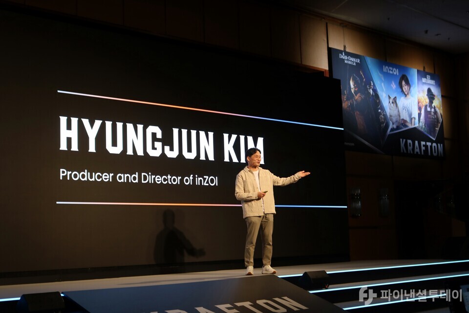 게임스컴 쇼케이스에서 발표하는 인조이의 김형준 PD. 사진=채승혁 기자