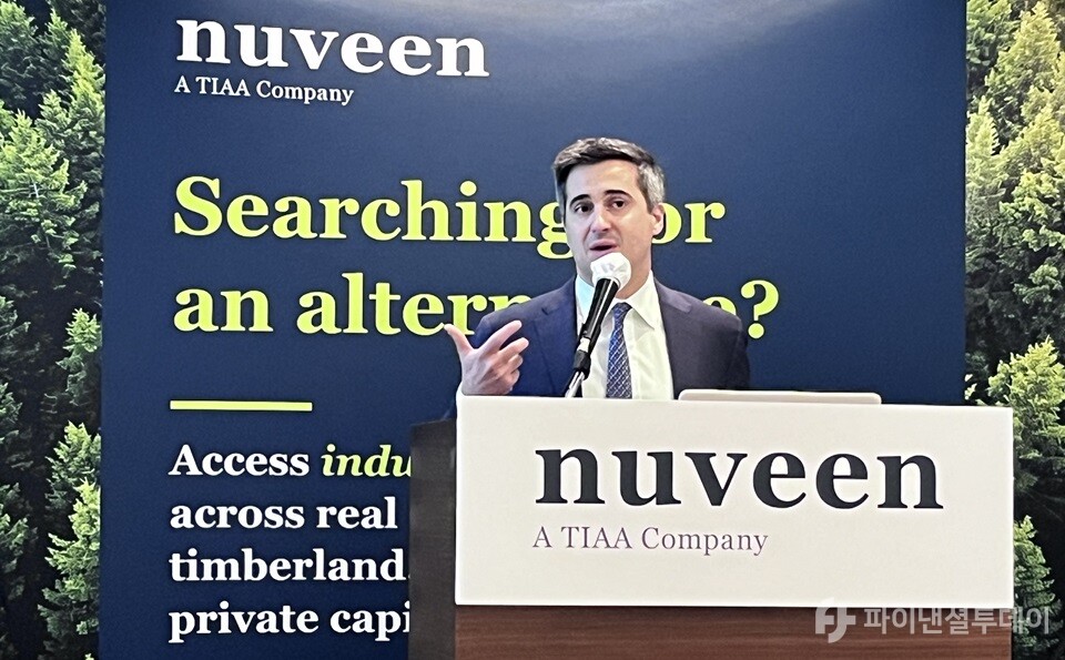 비프 오소 누빈 인프라스트럭처 글로벌 대표가 2일 서울 영등포구 여의도에 있는 전경련회관(FKI타워)에서 ‘인프라스트럭처 개관’이라는 주제로 발표하고 있다. 사진=조송원 기자