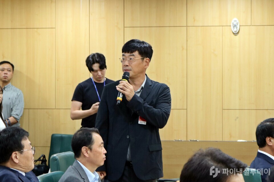 강신철 한국게임산업협회장이 30일 국회에서 열린 제22대 국회 게임정책포럼 창립총회에서 발언하고 있다. 사진=채승혁 기자