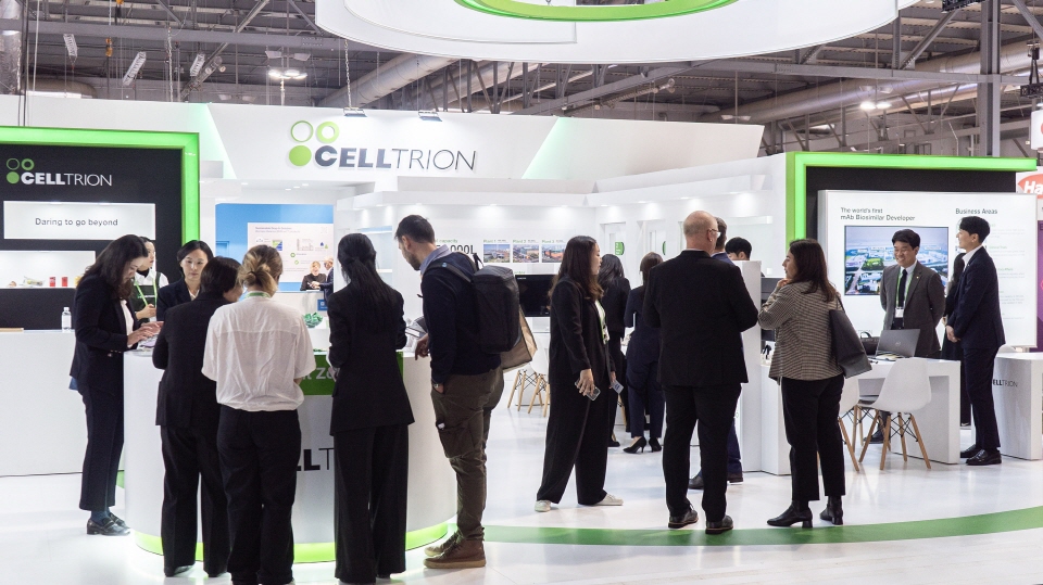 셀트리온 CPHI 단독부스에는 전시회 첫날부터 방문객이 몰리며 3일간 일평균 700명, 총 2000명 이상의 업계 관계자들이 방문했다. 사진=셀트리온