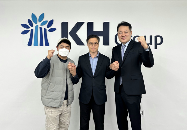 (왼쪽부터) 영풍제지 소액주주연대 대표, 대양금속 소액주주연대 대표, 최원 KH그룹 부사장