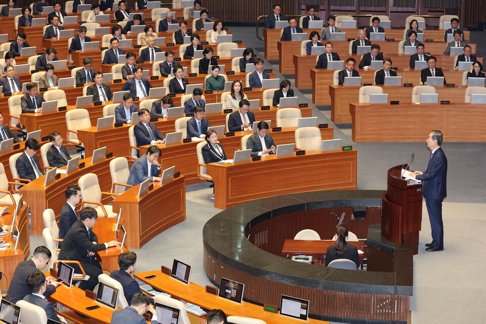 한덕수 국무총리가 4일 오전 서울 여의도 국회에서 열린 본회의에서 2025년도 예산안 및 기금운용계획안에 대한 시정연설을 하고 있다.