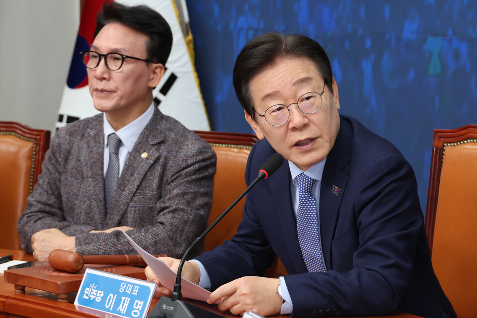 이재명 더불어민주당 대표가 27일 오전 서울 여의도 국회에서 열린 최고위원회의에서 발언하고 있다. 사진=연합뉴스