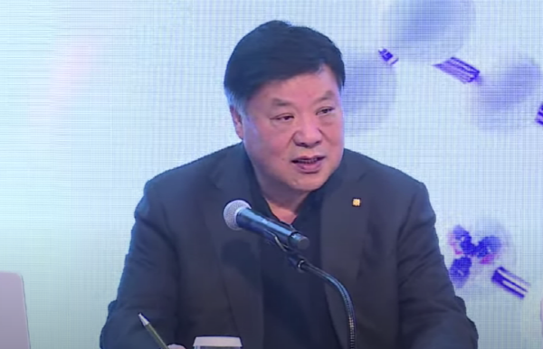 서정진 셀트리온그룹 회장이 전날 홍콩에서 현지 투자자들 대상으로 기업설명회(IR)를 개최했다. 사진은 전날 진행된 셀트리온 기업설명회 유튜브. 사진=유튜브 갈무리