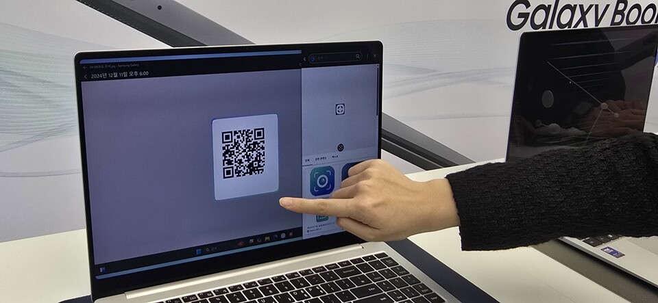 QR코드를 인식하는 모습.  사진=최형주 기자