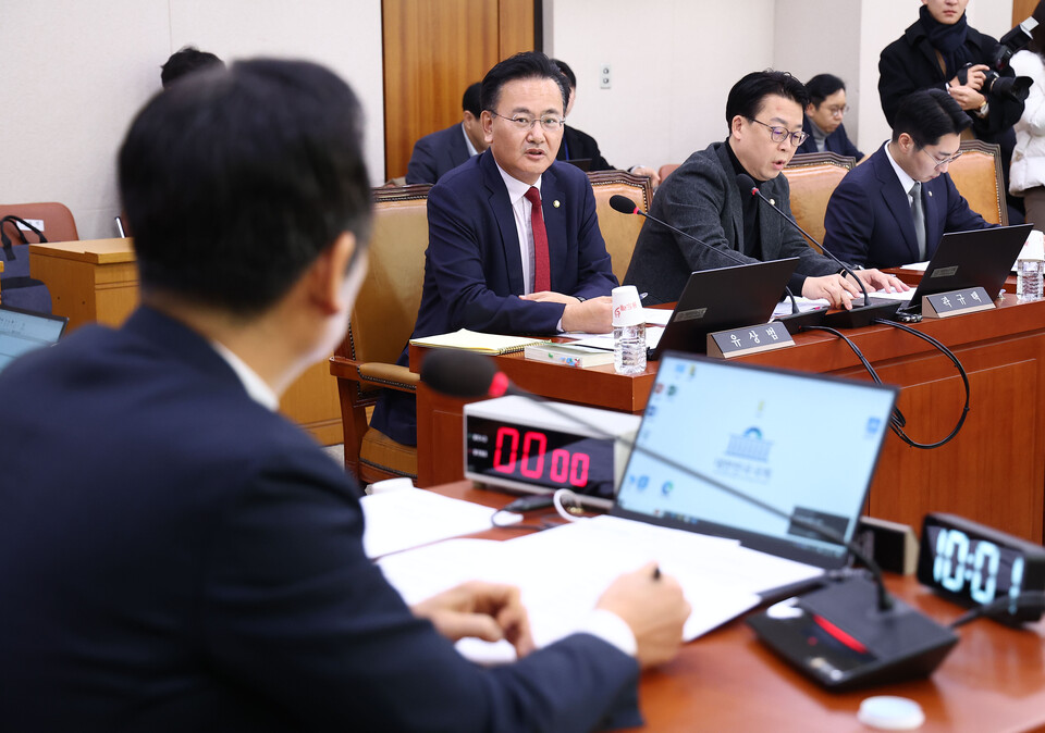 10일 국회에서 열린 법제사법위원회 전체회의에서 유상범 국민의힘 의원이 윤석열 정부의 내란ㆍ외환 행위의 진상규명을 위한 특별검사 임명 등에 관한 법률안 상정과 관련해 발언하고 있다. 사진=연합뉴스