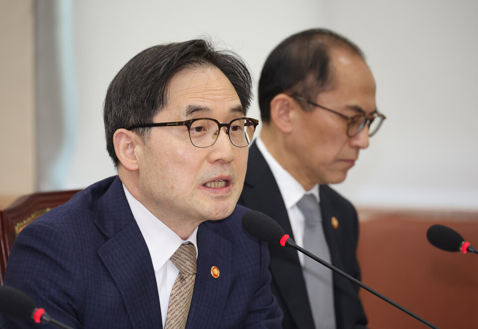 19일 서울 여의도 국회에서 열린 정무위원회 전체회의에서 한기정 공정거래위원장이 의원 질의에 답변하고 있다. 사진=연합뉴스