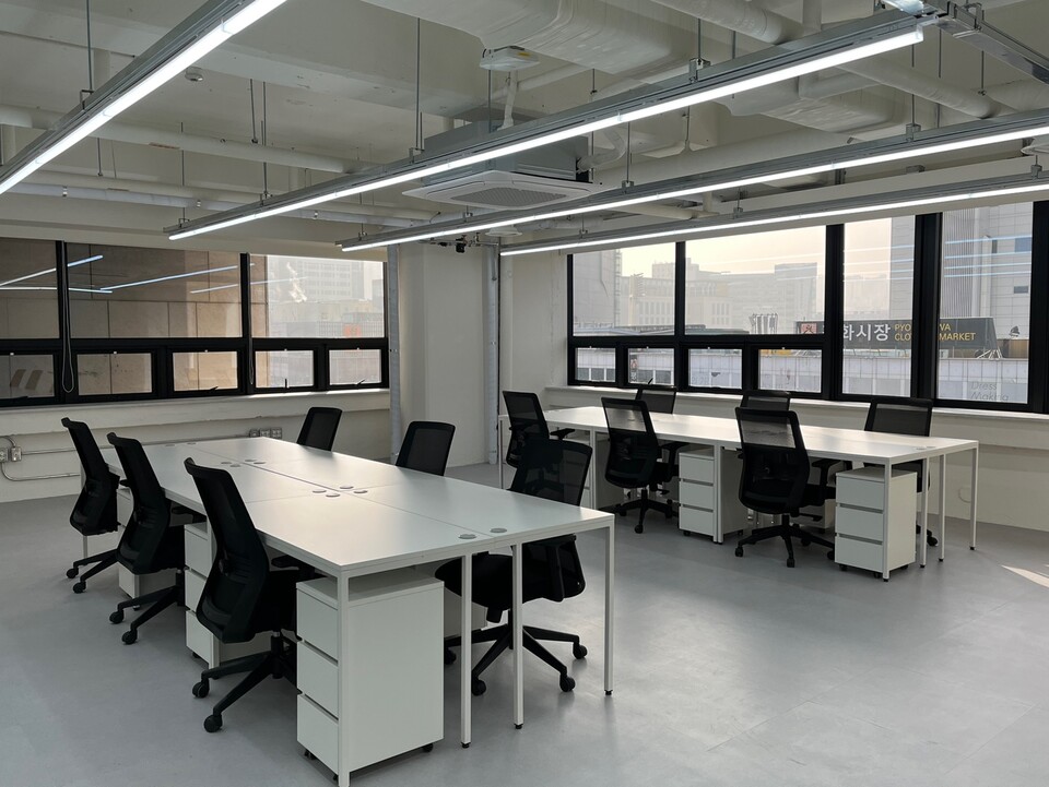 최대 인원을 수용할 수 있는 사무 공간. 사진=허서우 기자