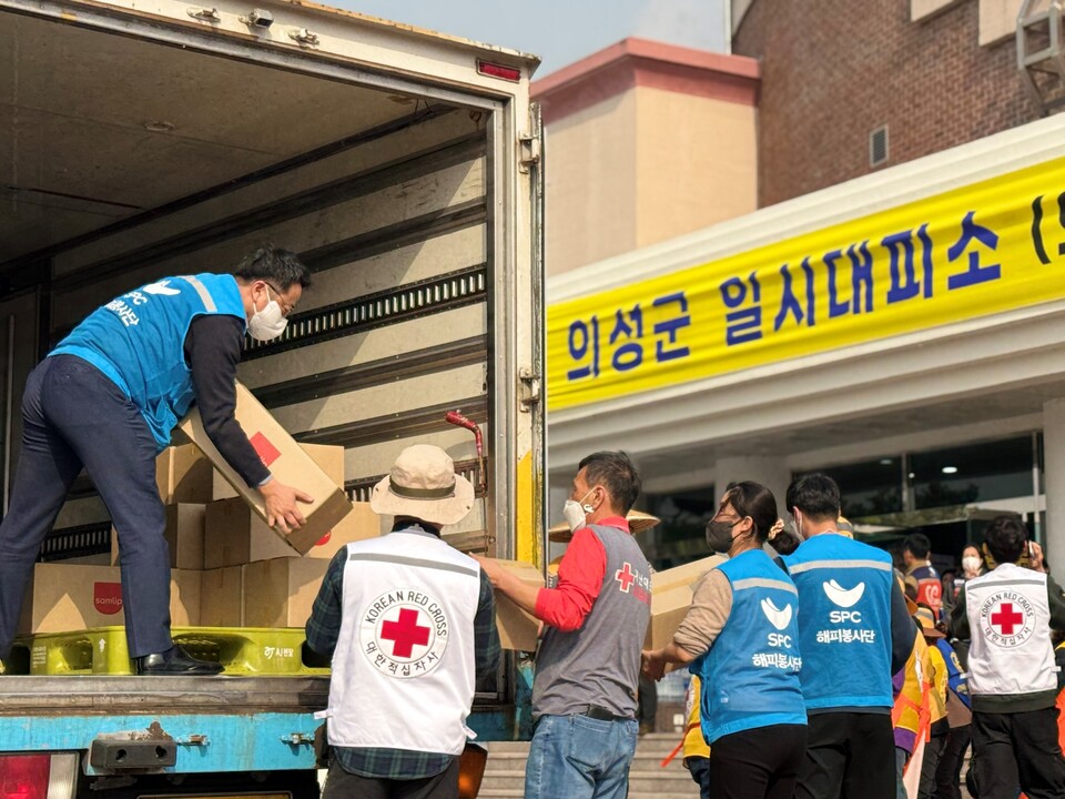 SPC가 경남 산청, 경북 의성 산불 피해 현장에 구호물품을 지원했다. 사진=SPC