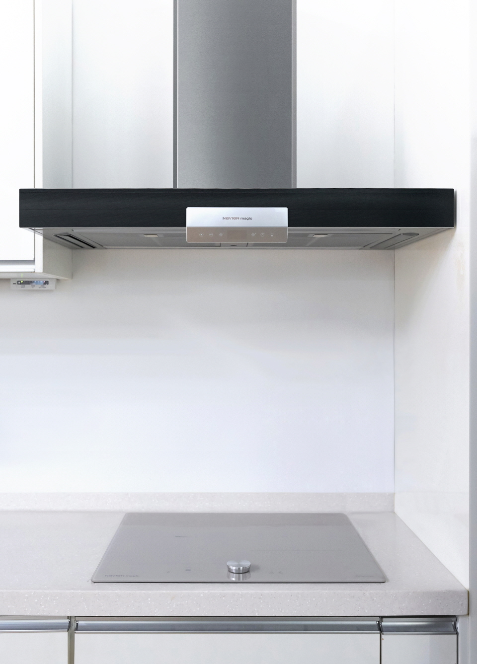 나비엔 매직의 실내 공기질 관리 제품인 3D에어후드(사진 상단), 전기레인지 인덕션(하단). 사진=경동나비엔