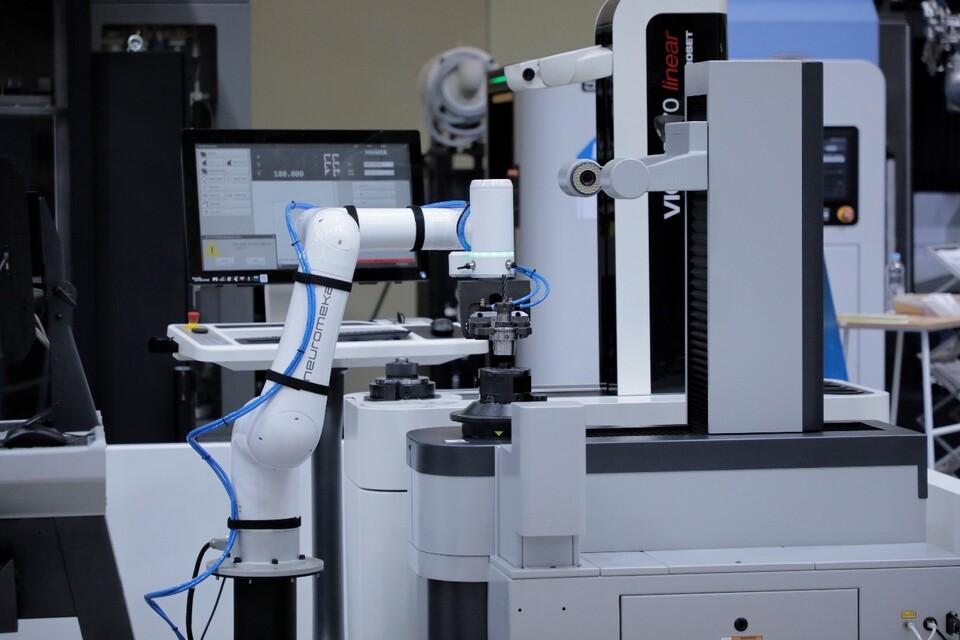 공구 자동 교환 솔루션 인디7 Pro. 사진=뉴로메카