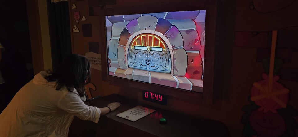 미니게임을 즐기고 있는 모습. 사진=최형주 기자