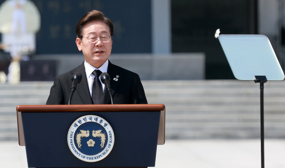 이재명 대통령이 6일 서울 동작구 국립서울현충원에서 열린 70회 현충일 추념식에서 추념사를 하고 있다.사진=대통령실통신사진기자단