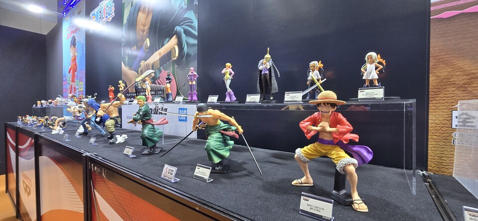 원피스 피규어들이 전시돼 있다.  사진=최형주 기자