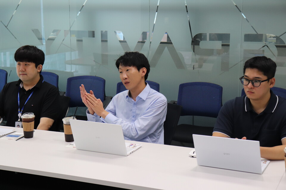 선상웅 PM이 기자들의 질문에 답하고 있다. 사진=그라비티