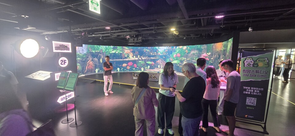 로스트아크의 미디어월의 인기가 상당했다. 사진=최형주 기자