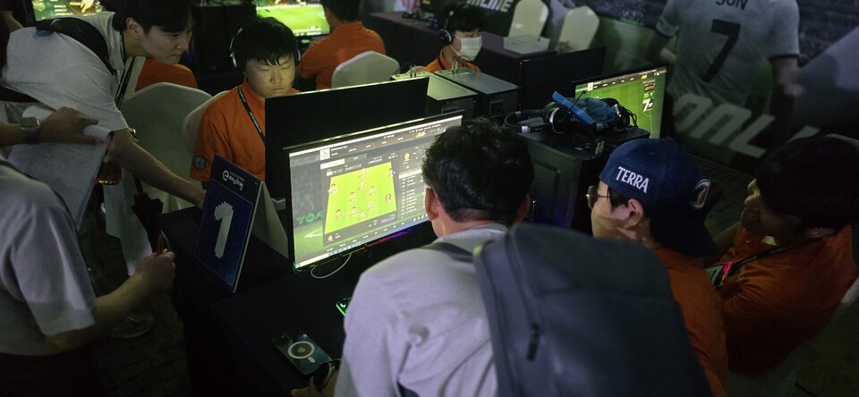 진지하게 대회에 임하는 아이들. 사진=최형주 기자