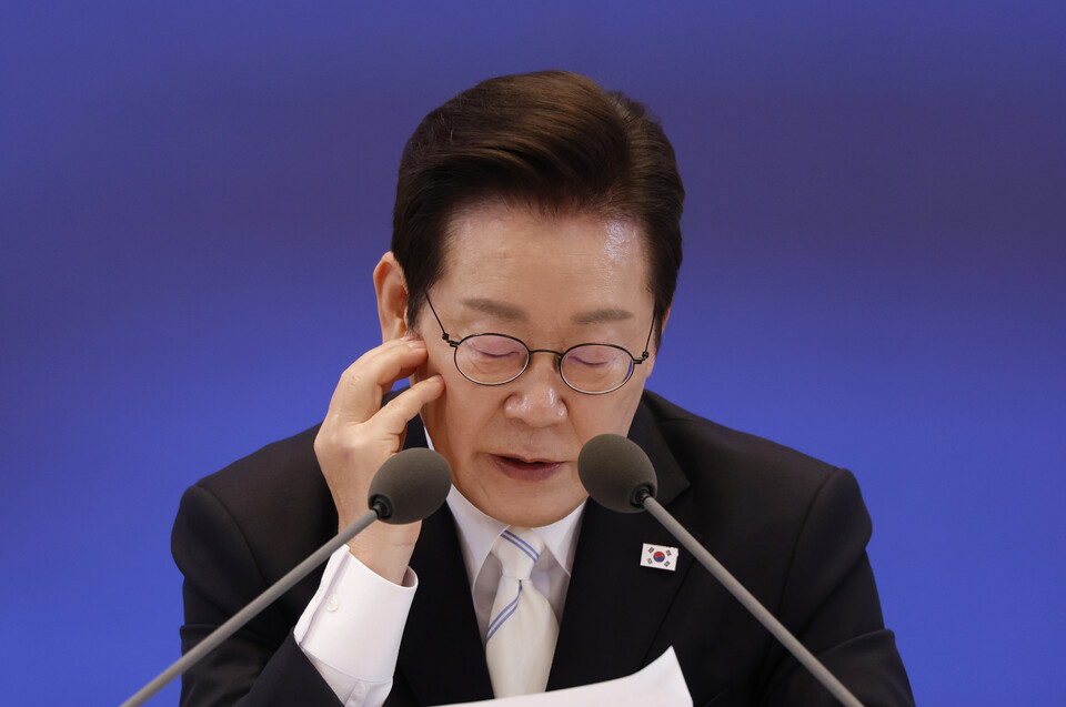 이재명 대통령이 11일 청와대 영빈관에서 열린 취임 100일 기자회견 '회복을 위한 100일, 미래를 위한 성장'에서 발언하고 있다. 사진=연합뉴스