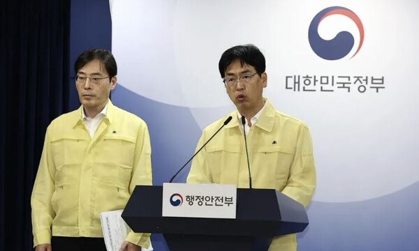 김민재 행정안전부 차관이 27일 오전 서울 종로구 정부서울청사 브리핑실에서 열린 국가정보자원관리원 정부 서비스 장애 관련 브리핑에서 발표하고 있다. 사진=연합뉴스