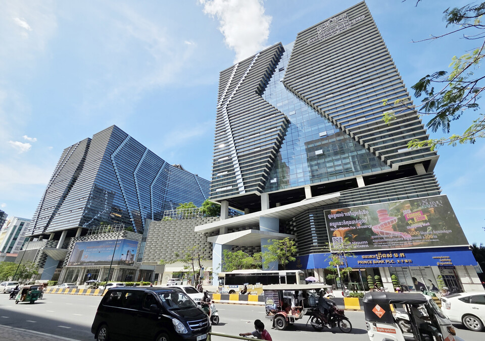 캄보디아 수도 프놈펜 중심가 센속에 있는 프린스 그룹 본사. 사진=연합뉴스