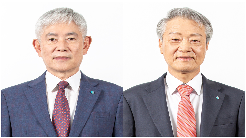 (왼쪽부터) 유재권 삼천리그룹 부회장, 전영택 삼천리 대표이사 사장. 사진=삼성전자