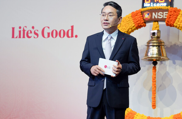 조주완 LG전자 CEO가 인도 뭄바이 국립증권거래소에서 지난달 14일(현지시간) 열린 LG전자 인도법인 상장식에 참석해 발언을 하고 있다.  사진=LG전자