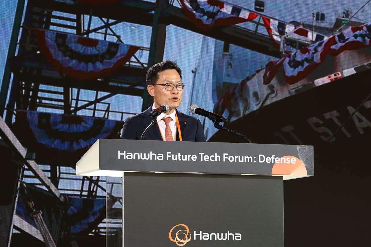 한화에어로스페이스 손재일 대표이사가 지난달 27일 ‘한화 퓨처 테크 포럼: 방산(Hanwha Future TechForum: Defense)’에서 환영사를 하고 있다. 사진=한화