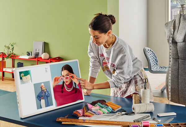 LG전자 '스탠바이미2'.  사진=LG전자