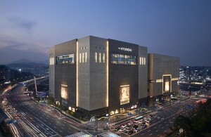 정지영의 현대백화점, 매출은 늘리고 탄소는 줄였다 - 뉴스 썸네일 이미지